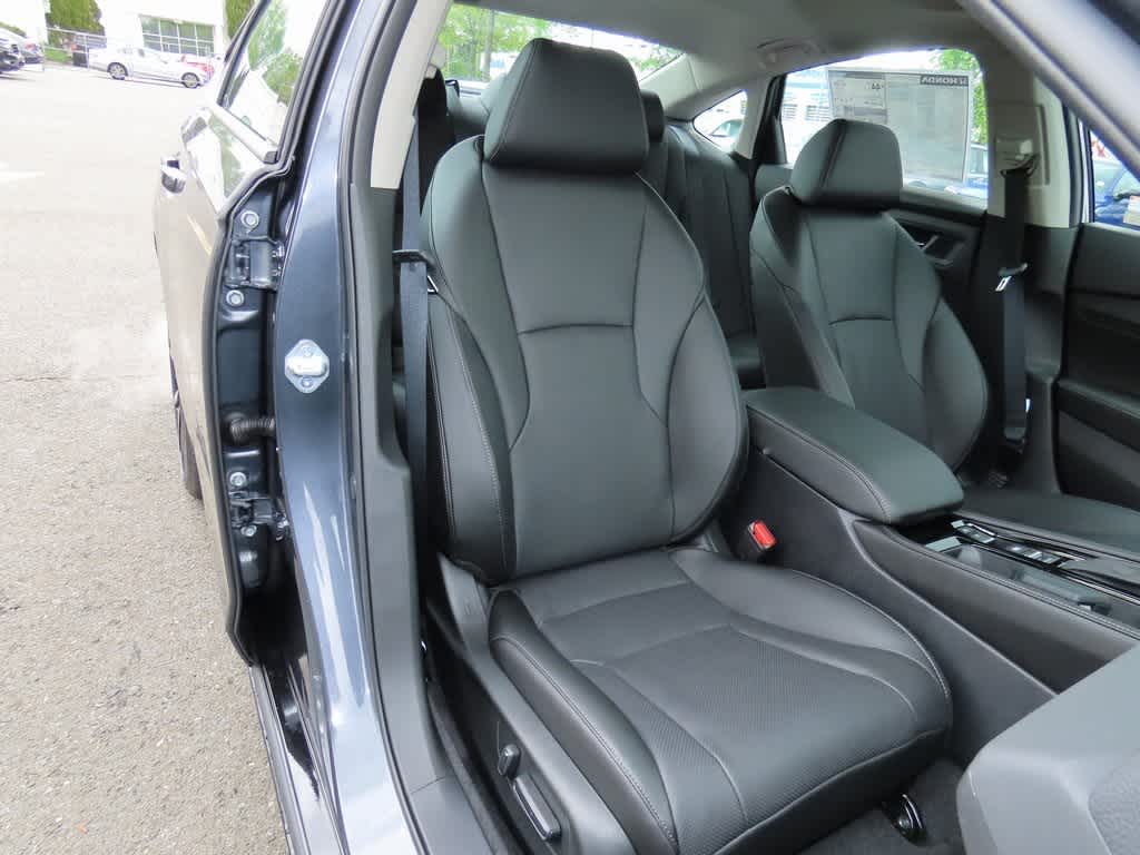 2025 Honda Accord Touring 15