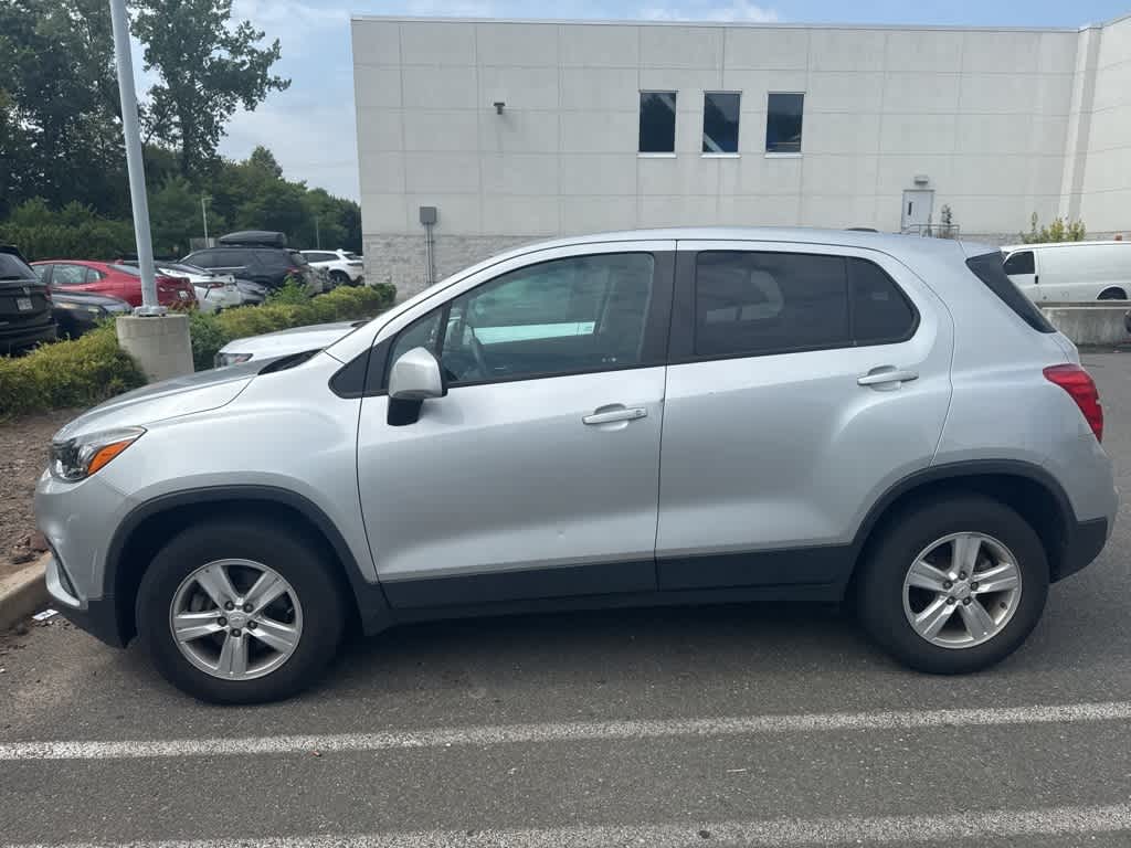 Thumbnail: 2020 Chevrolet Trax - 2