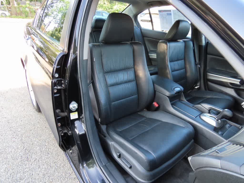 Thumbnail: 2010 Honda Accord - 17