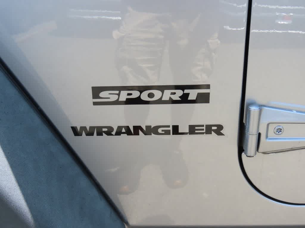 Thumbnail: 2014 Jeep Wrangler - 7
