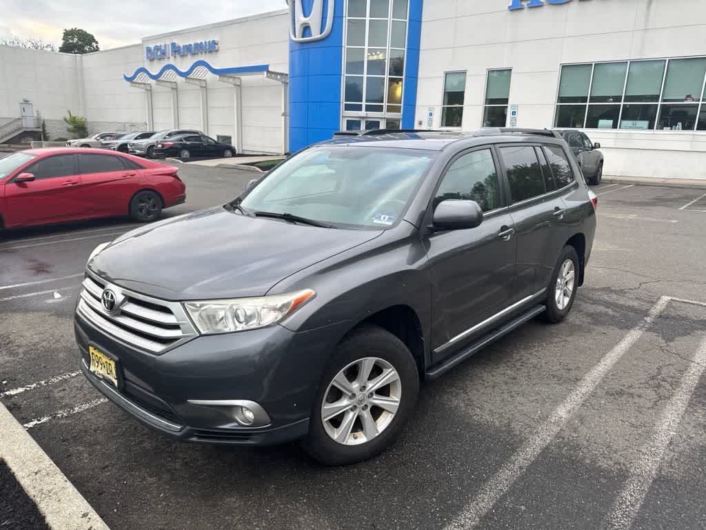 Thumbnail: 2013 Toyota Highlander - 8