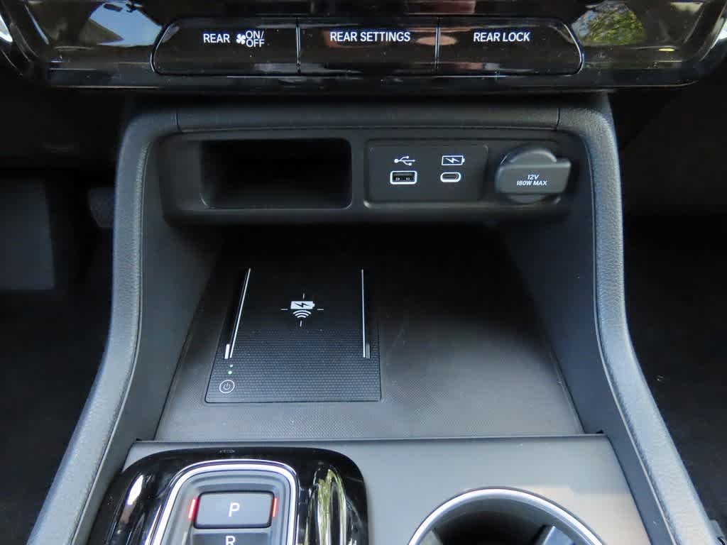 2025 Honda Pilot Touring 23