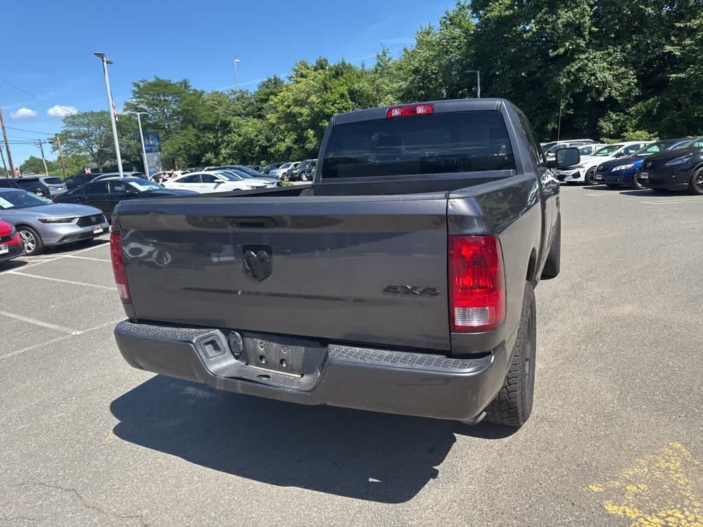 Thumbnail: 2019 RAM 1500 Classic - 17
