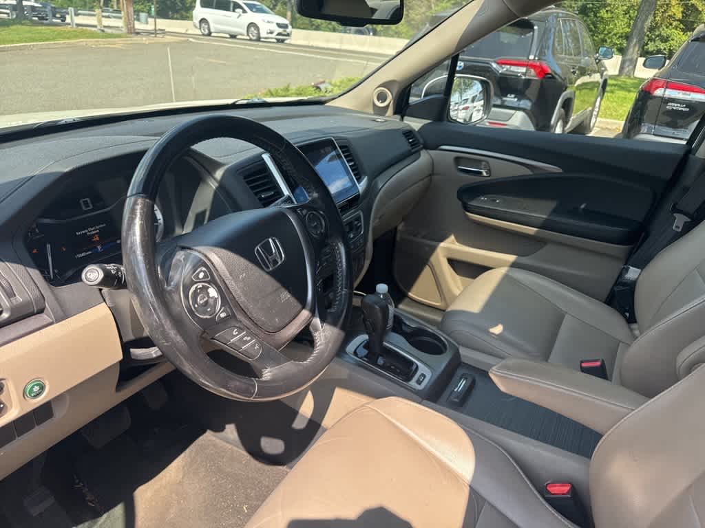 Thumbnail: 2016 Honda Pilot - 21