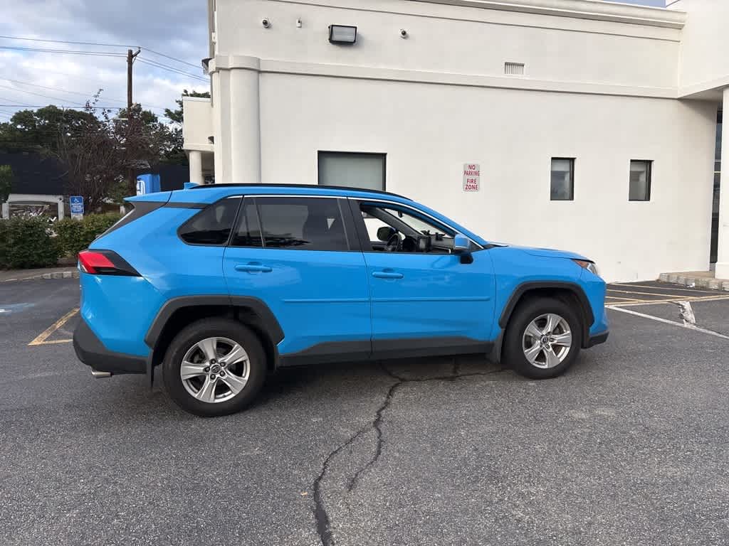 Thumbnail: 2019 Toyota RAV4 - 8