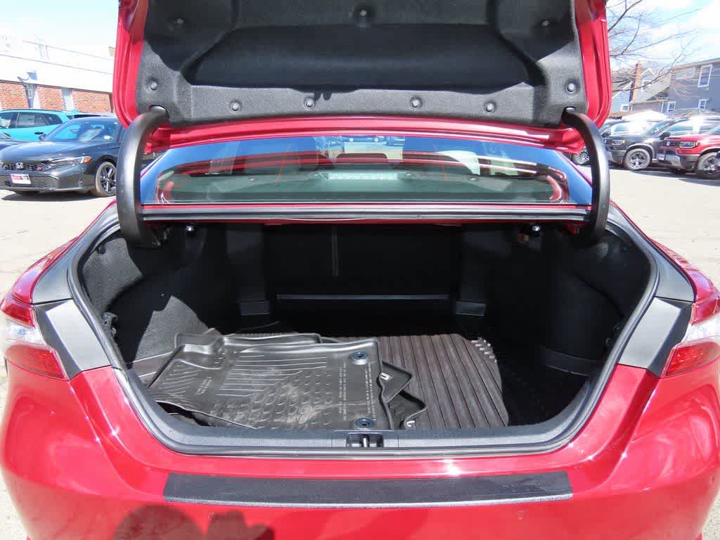 Thumbnail: 2018 Toyota Camry - 11