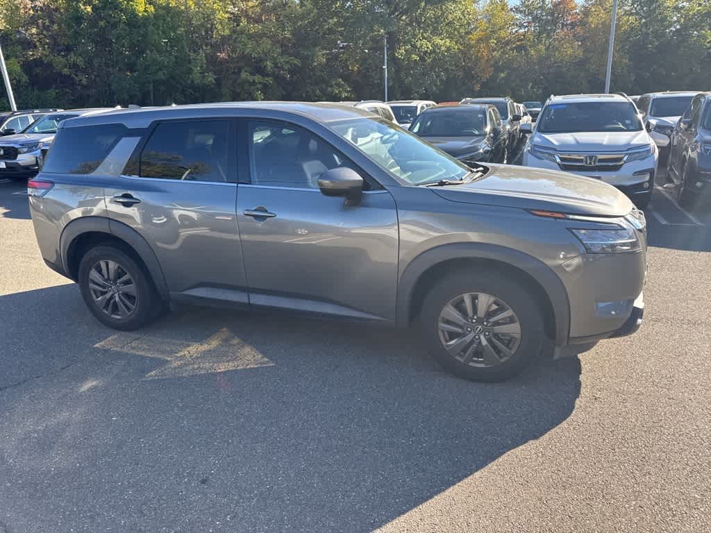 Thumbnail: 2022 Nissan Pathfinder - 7