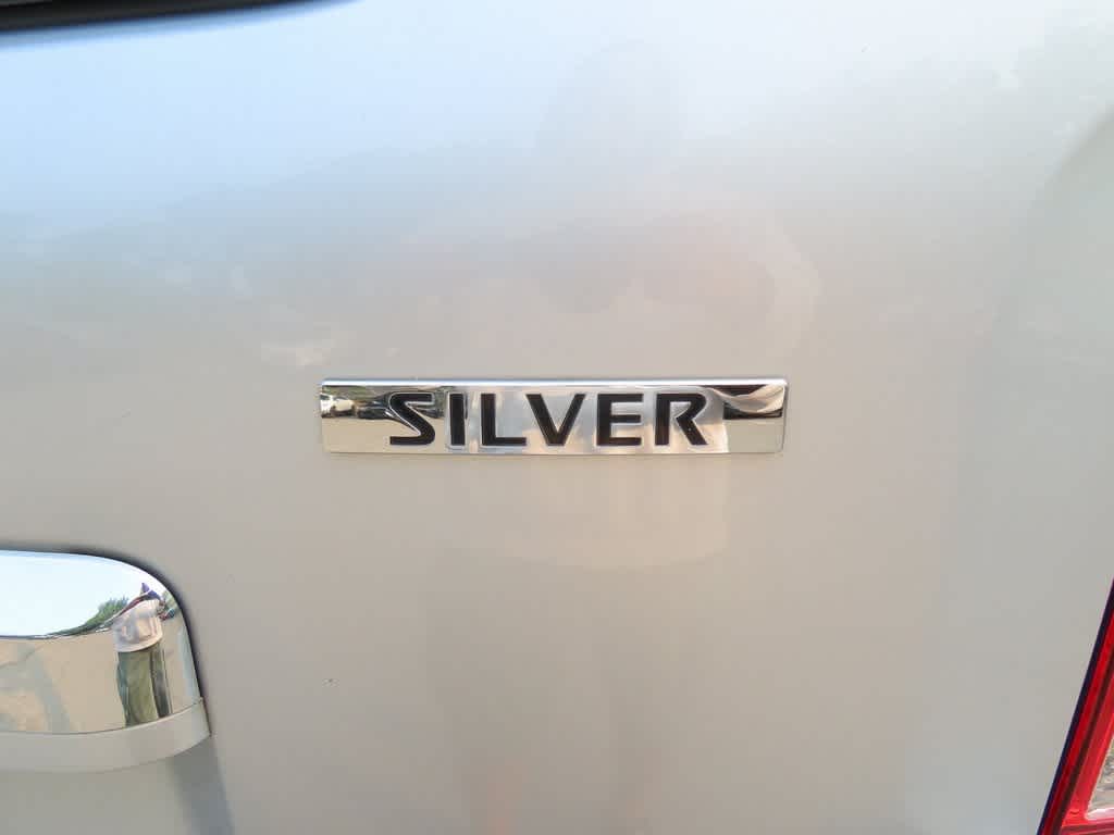 Thumbnail: 2011 Nissan Pathfinder - 8
