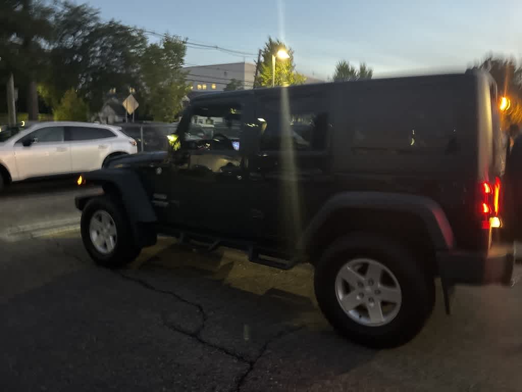 Thumbnail: 2013 Jeep Wrangler - 15