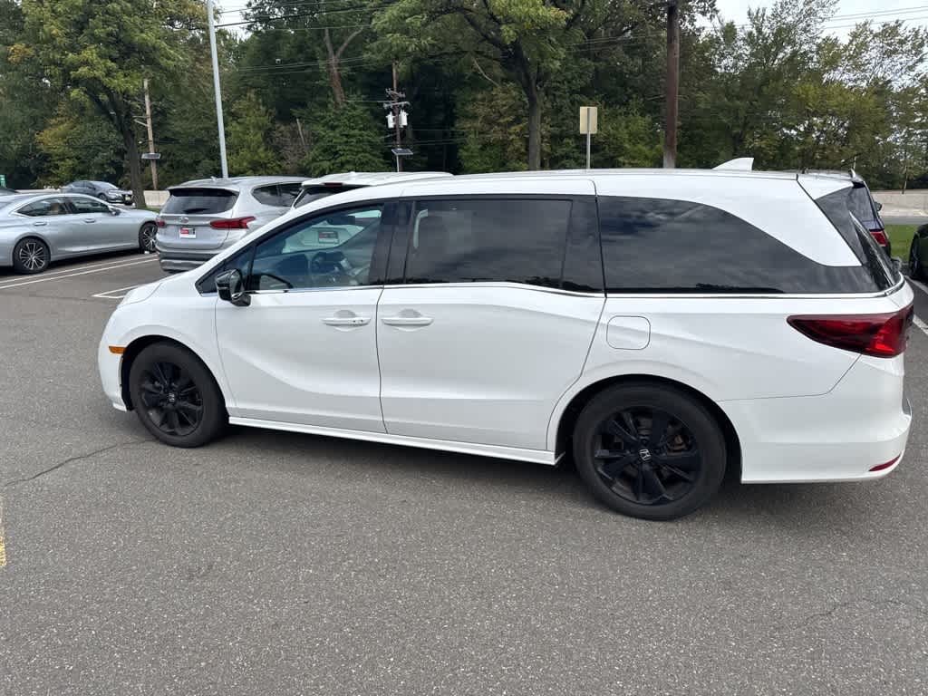 Thumbnail: 2023 Honda Odyssey - 8