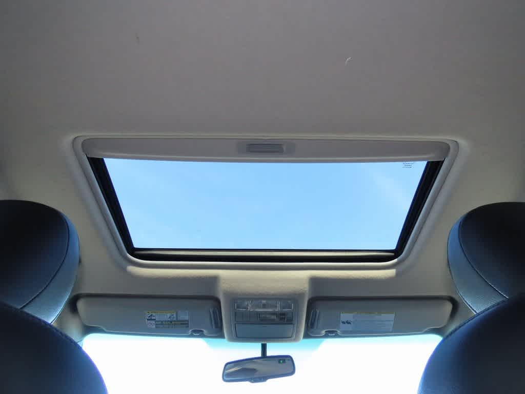 Thumbnail: 2011 Toyota Highlander - 26