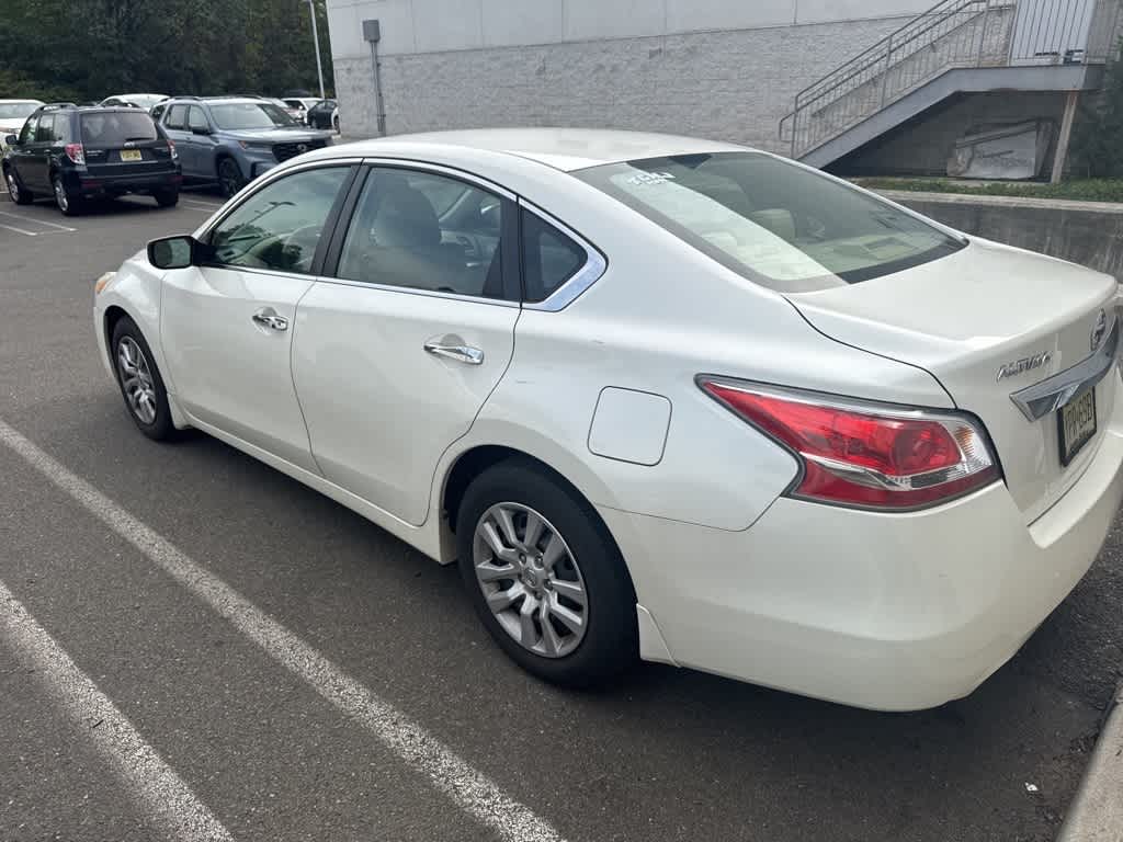 Thumbnail: 2015 Nissan Altima - 2