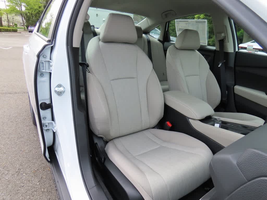 2025 Honda Accord LX 14
