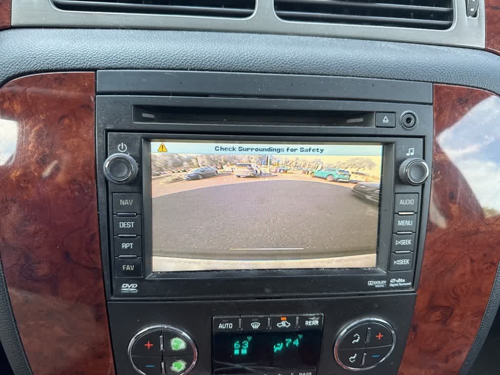 Thumbnail: 2011 Chevrolet Suburban - 8