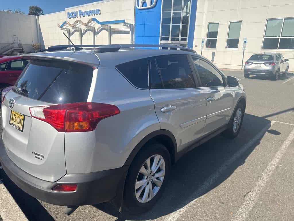 Thumbnail: 2015 Toyota RAV4 - 10