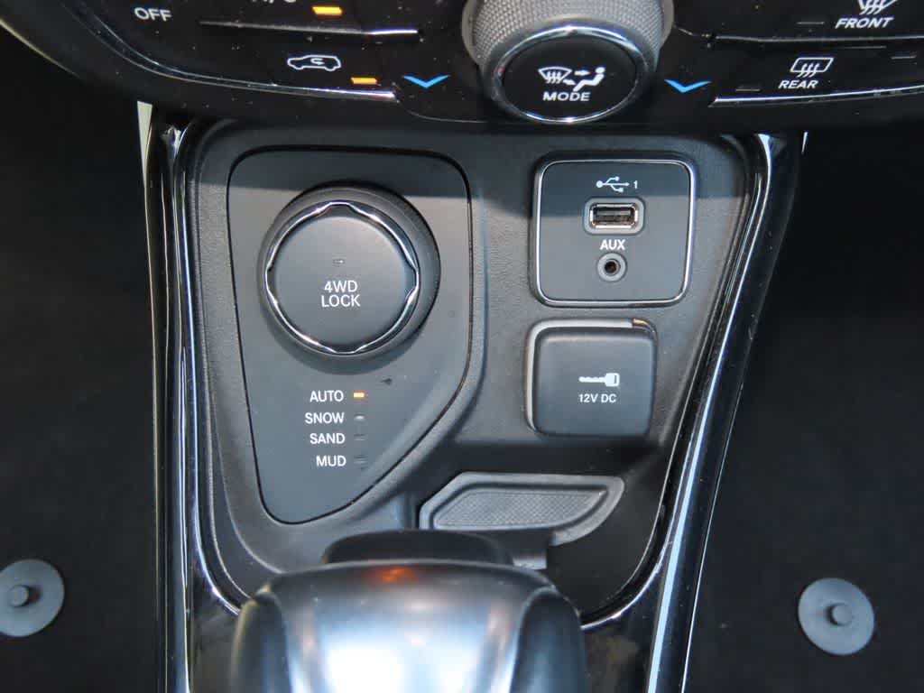 Thumbnail: 2021 Jeep Compass - 26