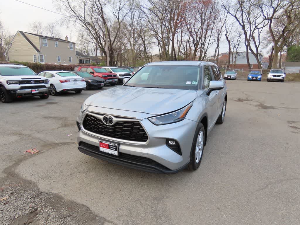 Thumbnail: 2023 Toyota Highlander - 1