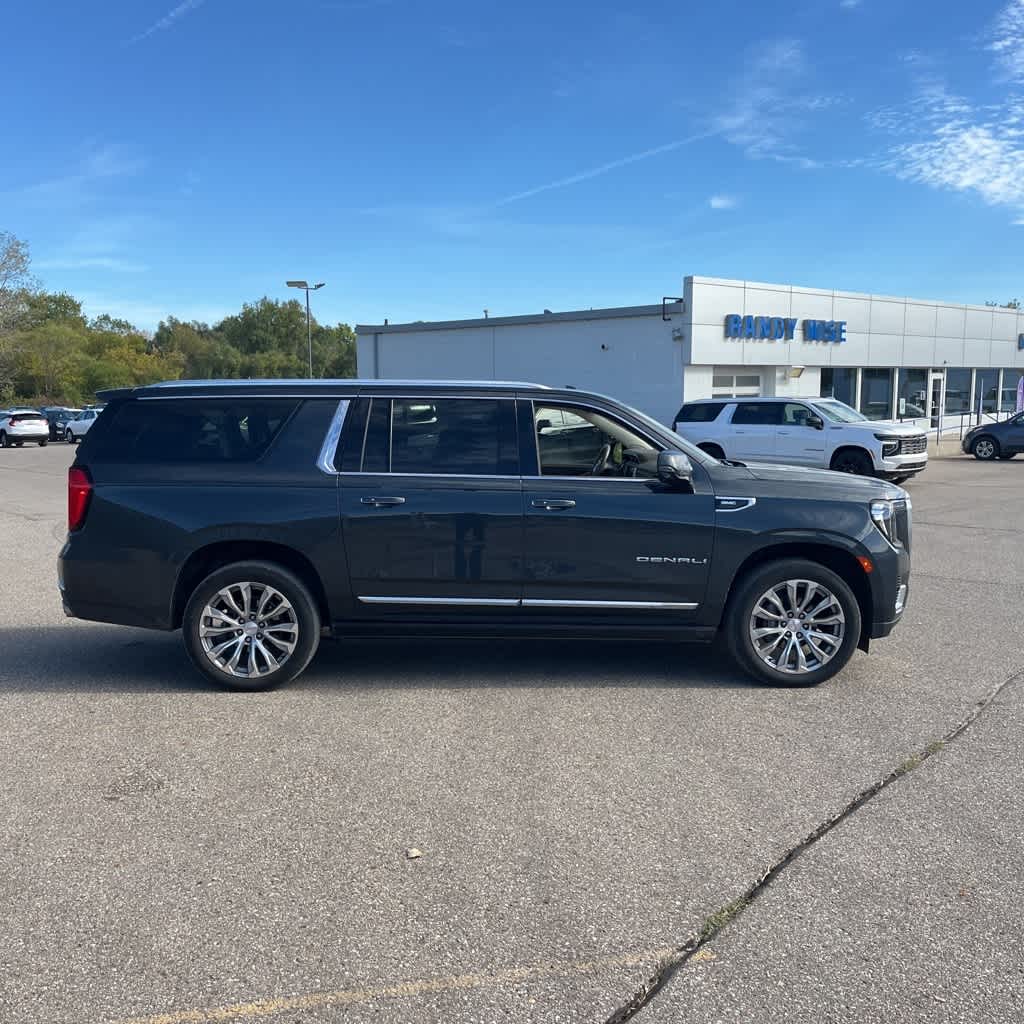 Thumbnail: 2022 GMC Yukon XL - 2