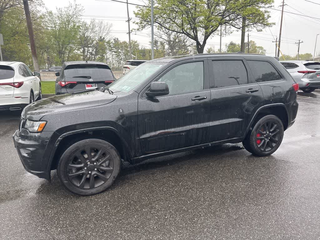 Thumbnail: 2017 Jeep Grand Cherokee - 20
