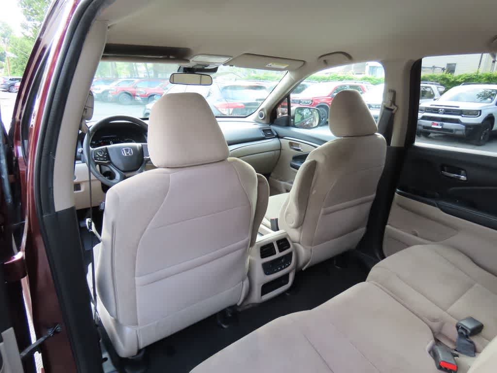 Thumbnail: 2019 Honda Pilot - 17