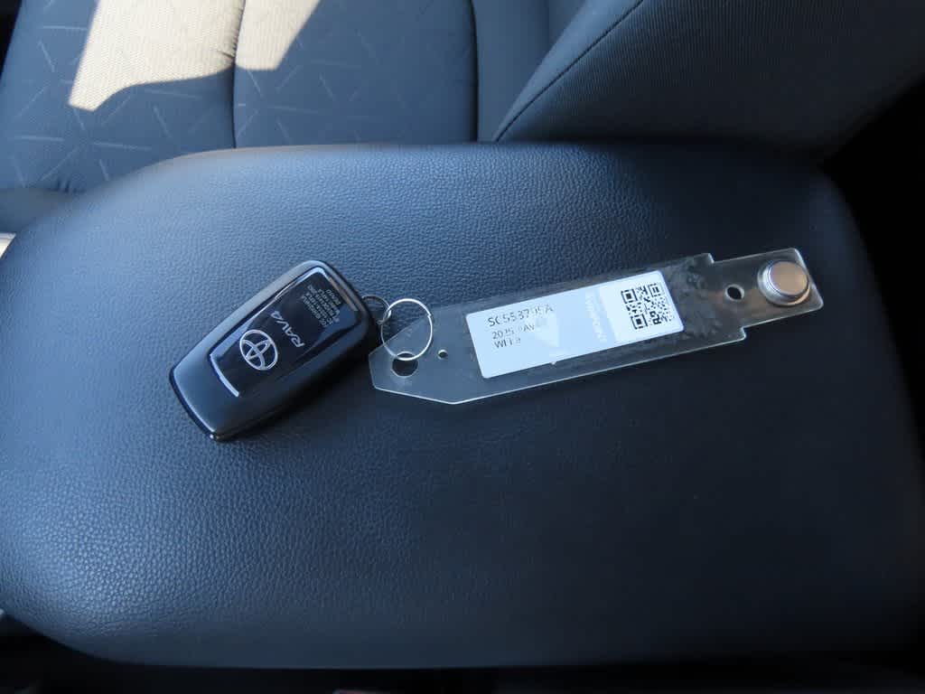 Thumbnail: 2025 Toyota RAV4 - 26