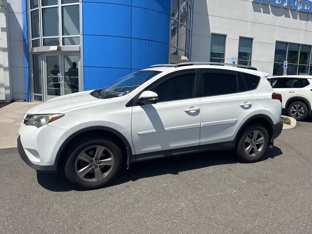 Thumbnail: 2015 Toyota RAV4 - 4