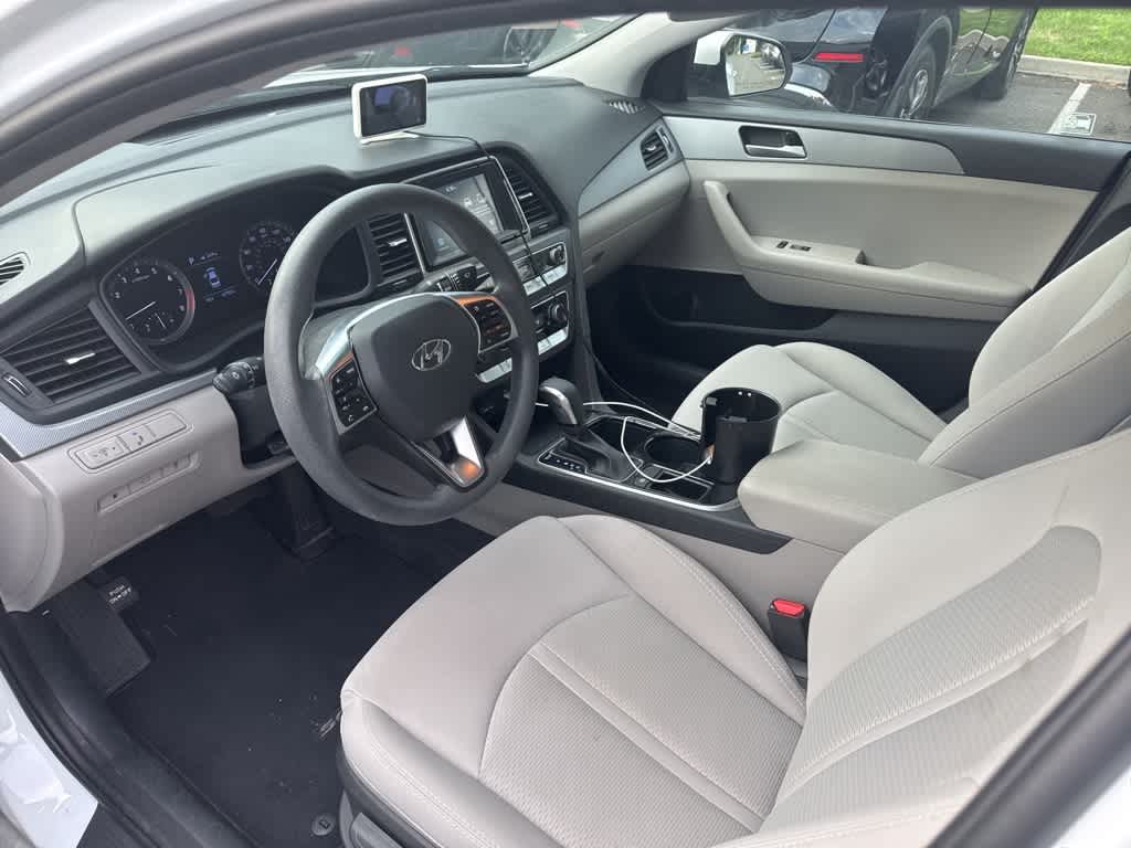 Thumbnail: 2019 Hyundai Sonata - 18