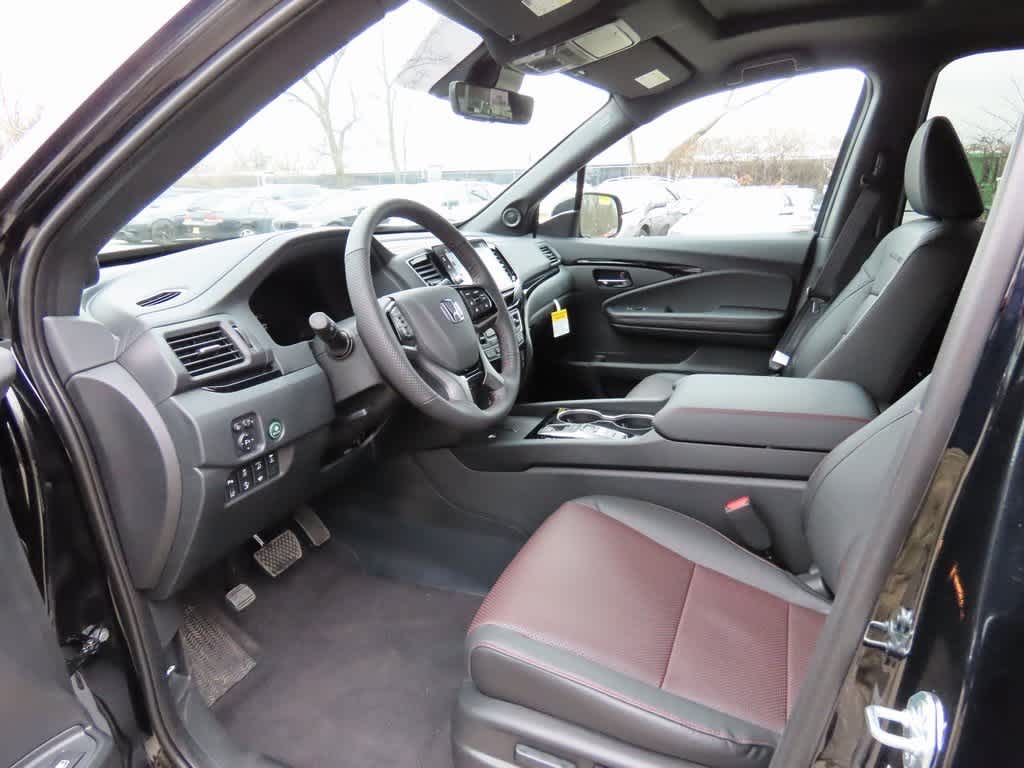 2025 Honda Ridgeline Black Edition 2