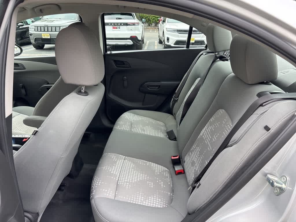 Thumbnail: 2019 Chevrolet Sonic - 11