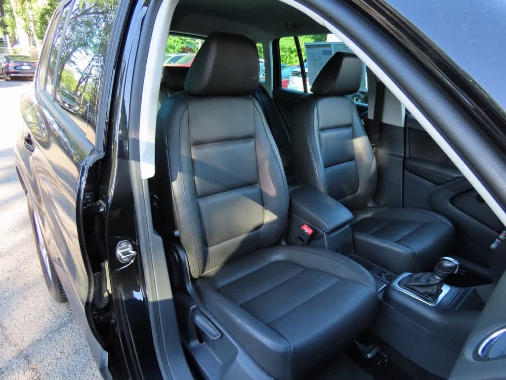 Thumbnail: 2015 Volkswagen Tiguan - 16
