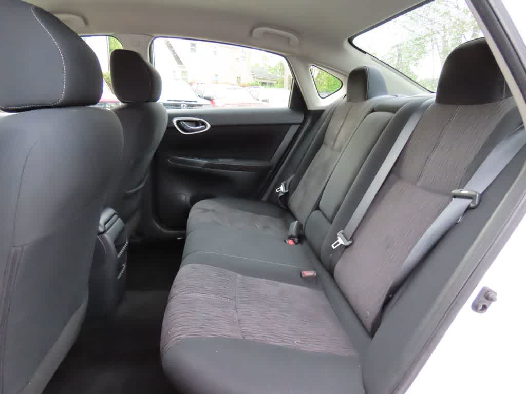 Thumbnail: 2015 Nissan Sentra - 11