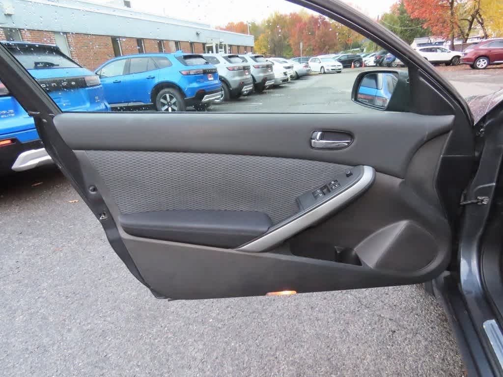 Thumbnail: 2009 Nissan Altima - 14