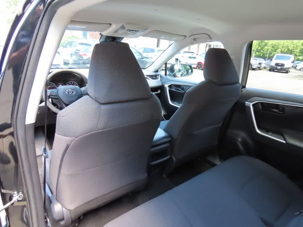 Thumbnail: 2019 Toyota RAV4 - 13