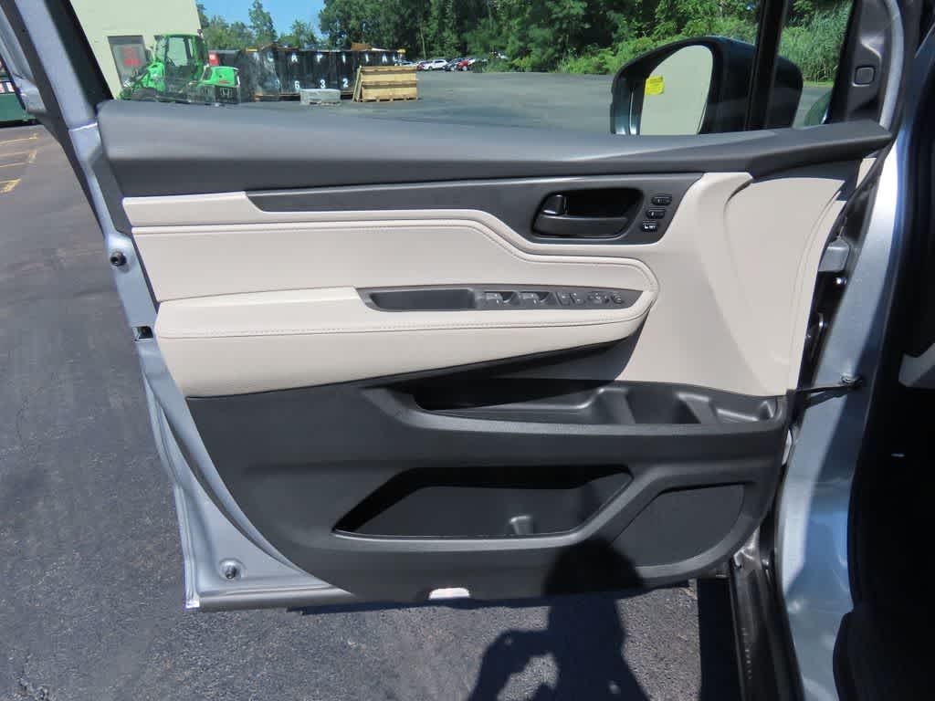 Thumbnail: 2026 Honda Odyssey - 16