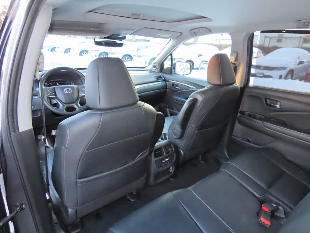 Thumbnail: 2020 Honda Pilot - 17