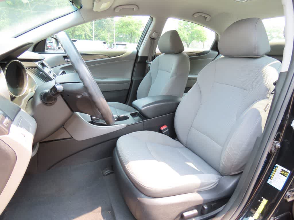 Thumbnail: 2011 Hyundai Sonata - 12