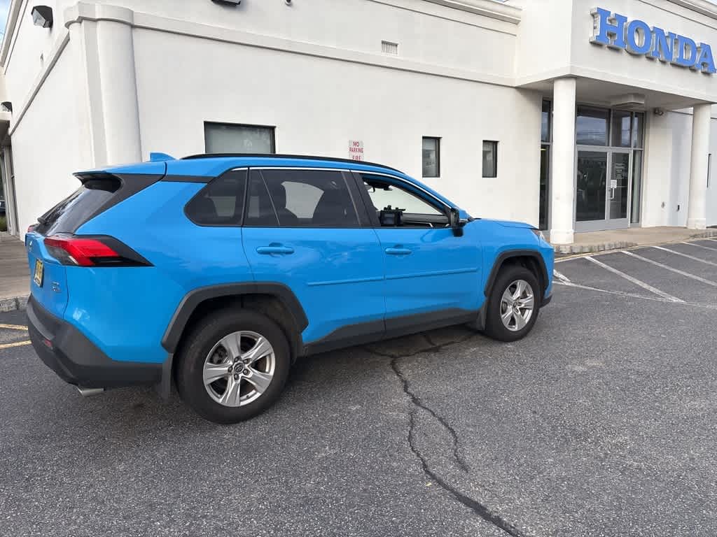 Thumbnail: 2019 Toyota RAV4 - 10
