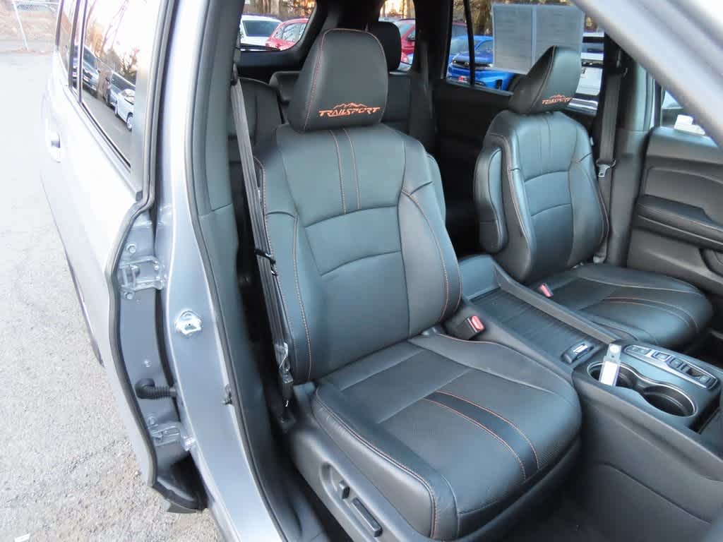 Thumbnail: 2023 Honda Passport - 16