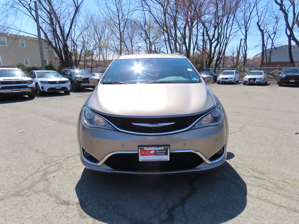 Thumbnail: 2018 Chrysler Pacifica - 6