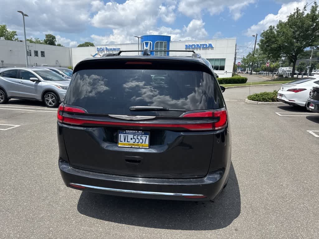 Thumbnail: 2021 Chrysler Pacifica - 13