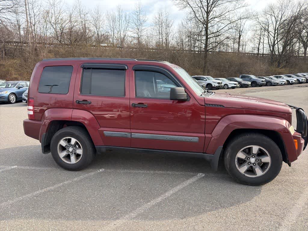 Thumbnail: 2008 Jeep Liberty - 12