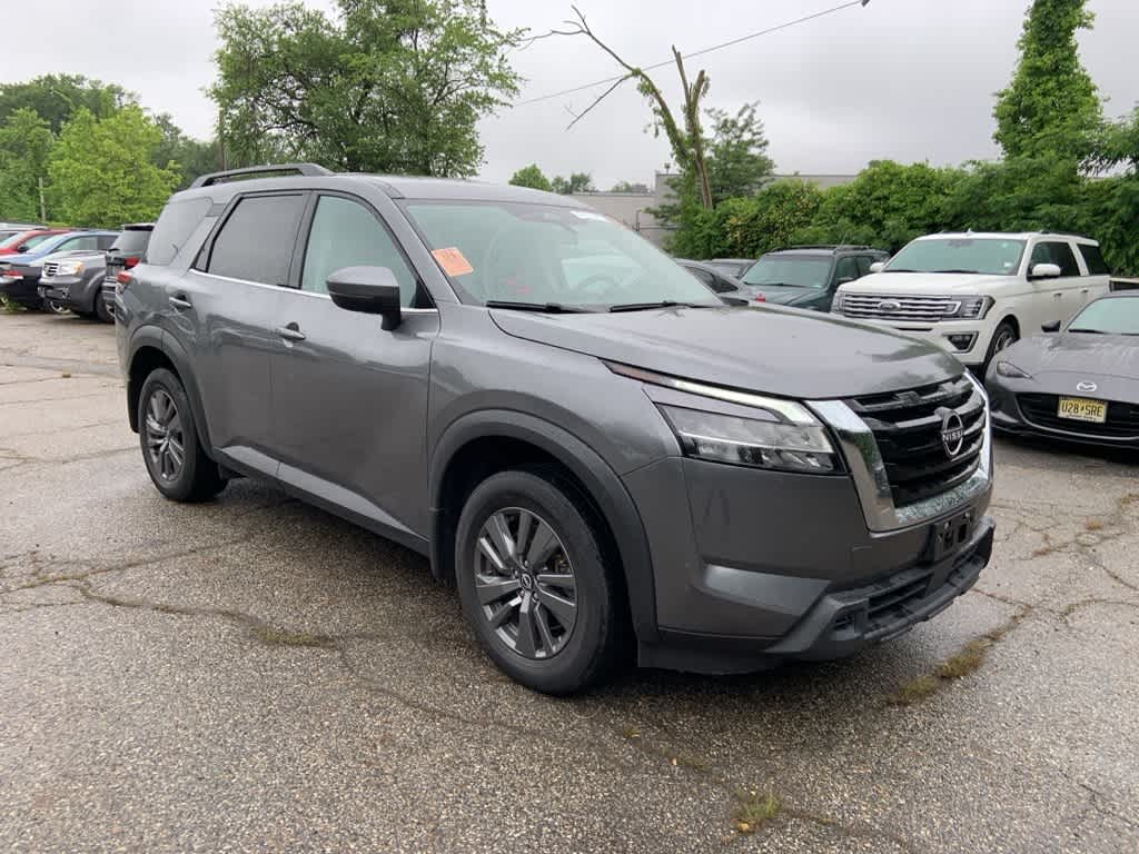 2022 Nissan Pathfinder SV 19