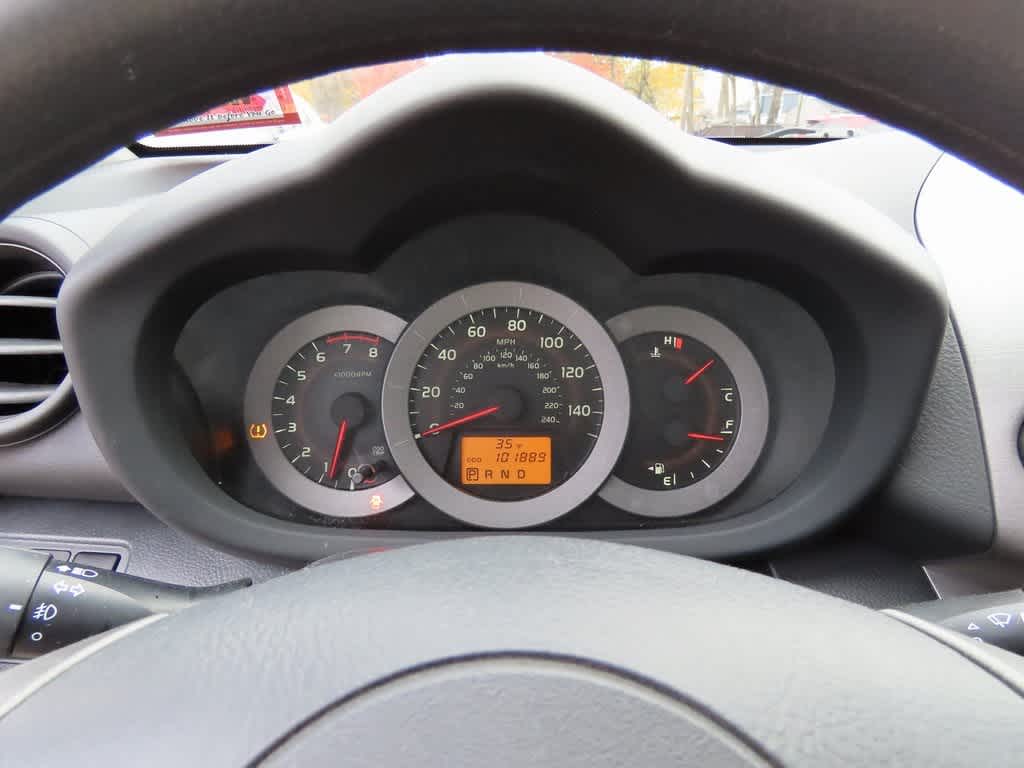 Thumbnail: 2011 Toyota RAV4 - 25