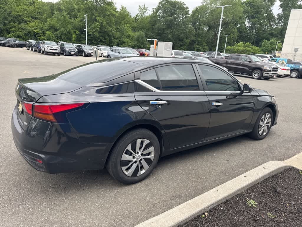 Thumbnail: 2020 Nissan Altima - 15