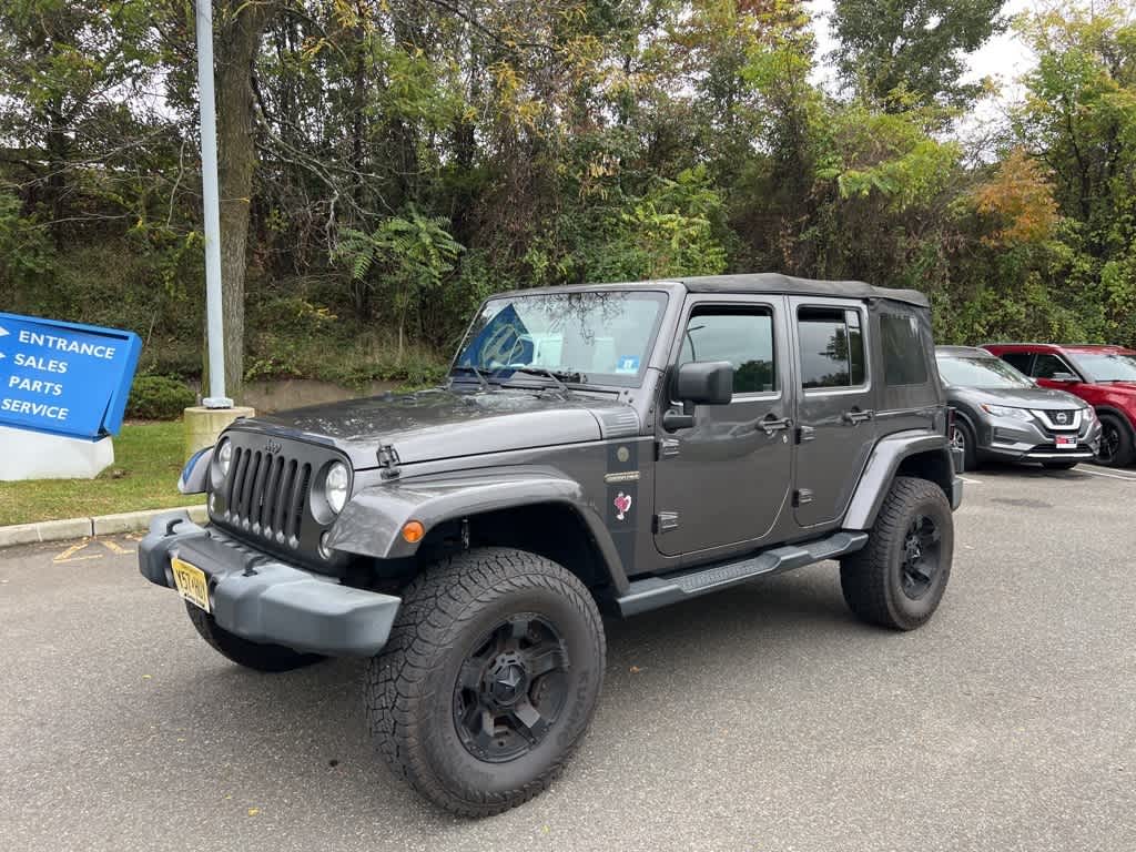 Thumbnail: 2016 Jeep Wrangler - 14