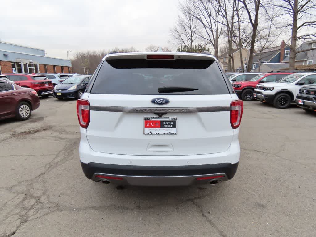 Thumbnail: 2017 Ford Explorer - 5