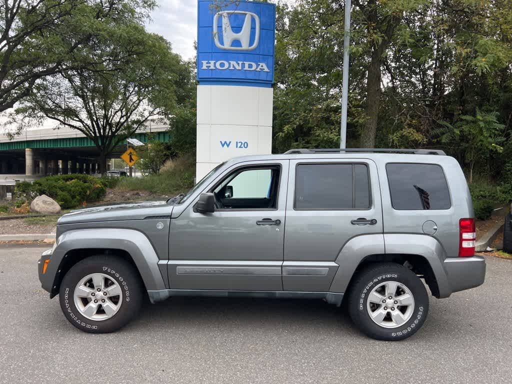 Thumbnail: 2012 Jeep Liberty - 8