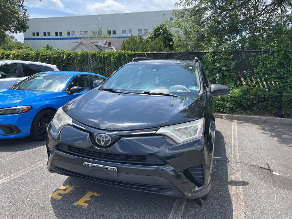 Thumbnail: 2018 Toyota RAV4 - 2