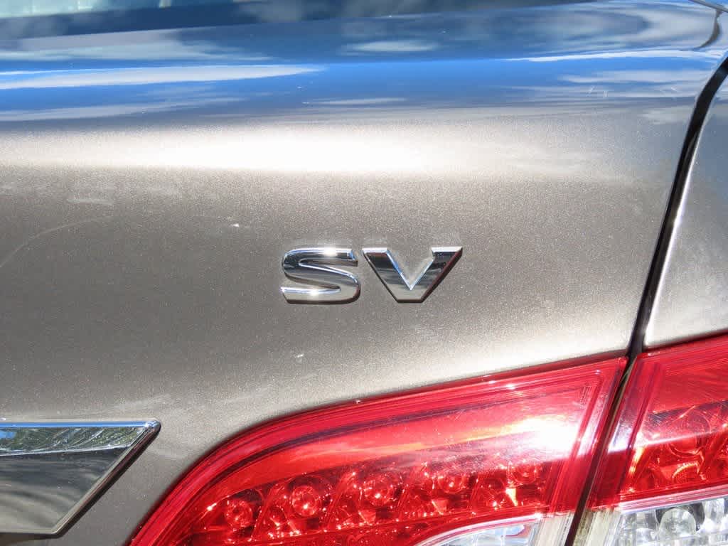 Thumbnail: 2015 Nissan Sentra - 8
