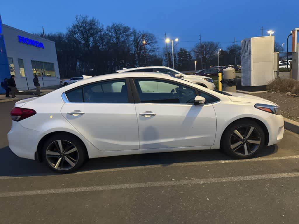 Thumbnail: 2018 Kia Forte - 10